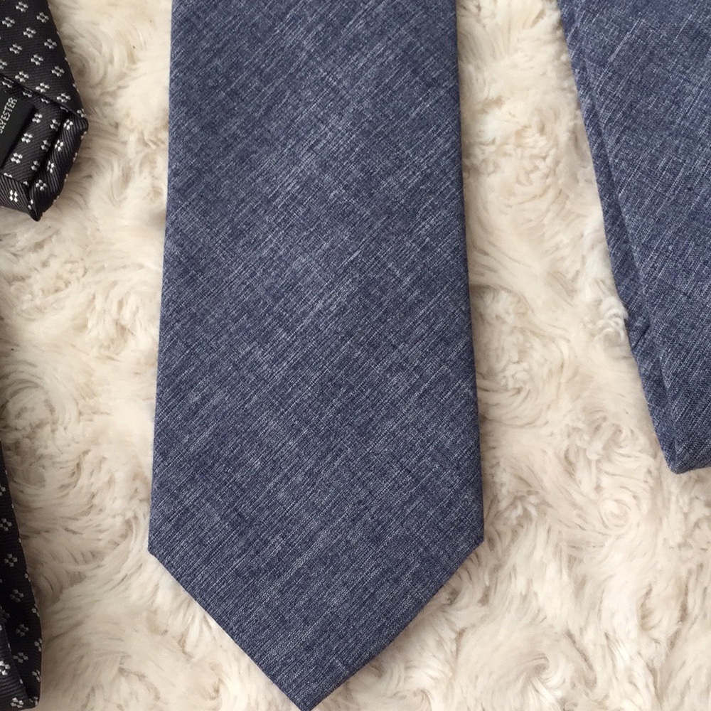 AN IVY Copenhagen tie - Picture 4 of 8